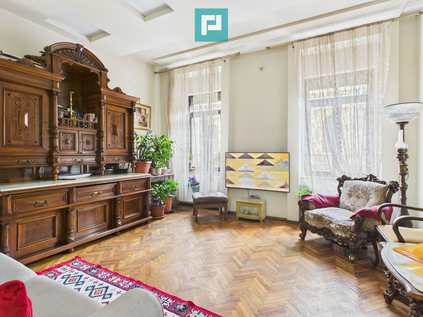 Apartament  cu 4 camere vintage ultracentral - Poză 2