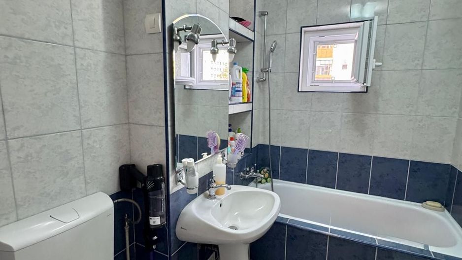 Apartament 2 camere decomandat, etaj intermediar Calea Dumbravii - Poză 9
