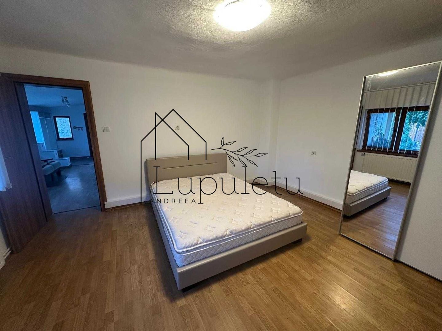 Casă de Vânzare | 180 MPU | Teren 336 MP | Piața Cluj - Poză 2