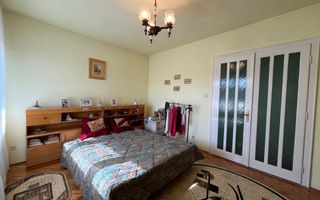 Vilă spațioasă 6 camere în centrul Lugoj – teren 471 mp, garaj - Poză 1