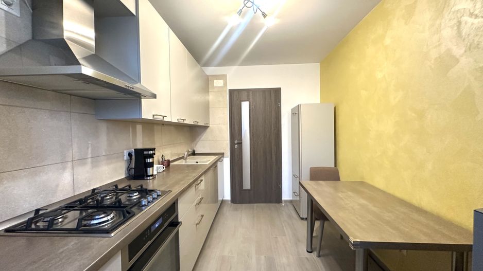 Apartament de închiriat  2 camere, decomandat zona Coresi Urban - Poză 3