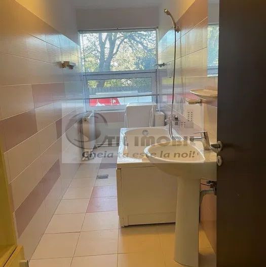 Apartament 2 camere Podul de Fier--580euro - Poză 4