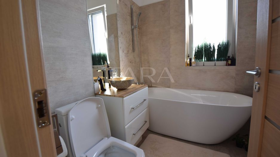 Penthouse exclusivist, terasă generoasă, panorama, Iulius Mall. - Poză 6