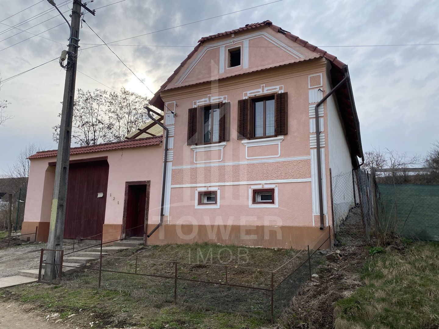 Casă săsească de vânzare | 207 mp utili | 1.500 mp teren | Sat Apos, Sibiu - Poză 1
