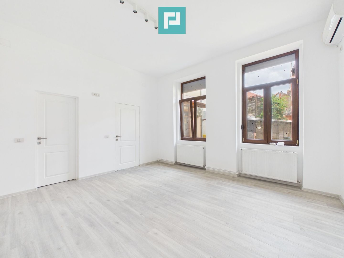 Apartament o cameră, parter, Parcul Reconcilierii - Poză 4