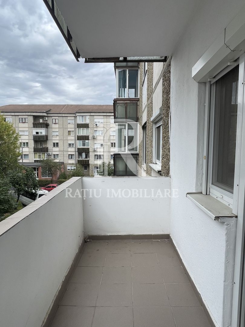 Apartament cu 3 camere | Decomandat | Decebal  | Oradea - Poză 14