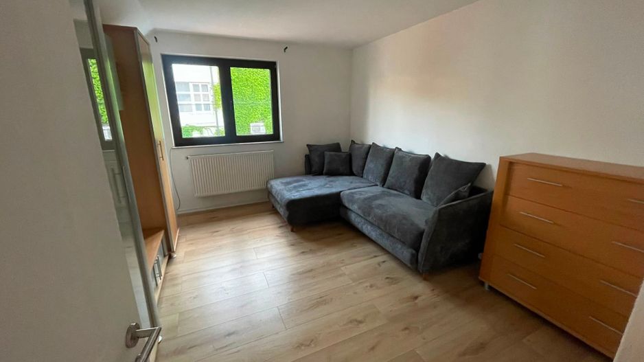 Apartament spațios cu 3 camere , - LA CURTE - 83 mp - Poză 15