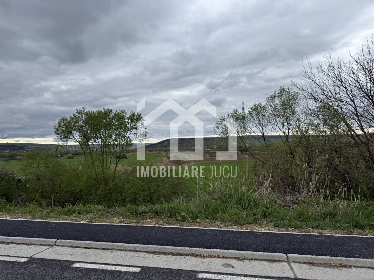 Teren intravilan – 1.738 mp | Jucu de Sus, zona Moliturii, front 23 - Poză 1