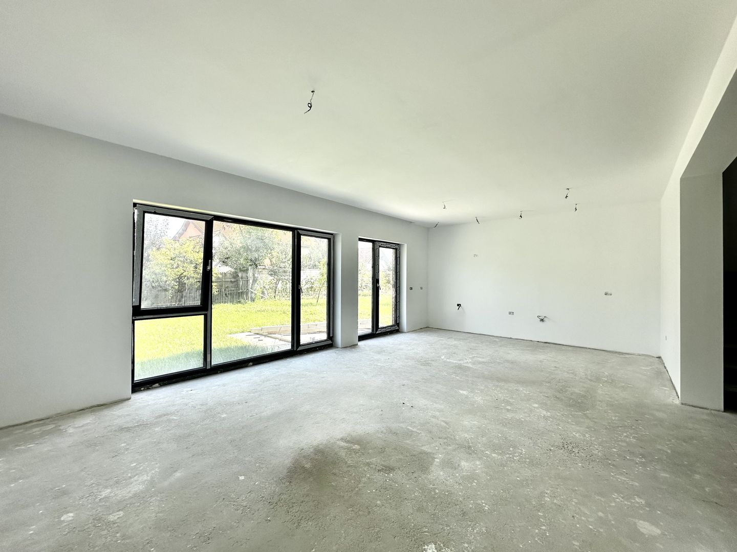 Casă premium cu 3 niveluri, teren 346 mp și terasă panoramică - Poză 10