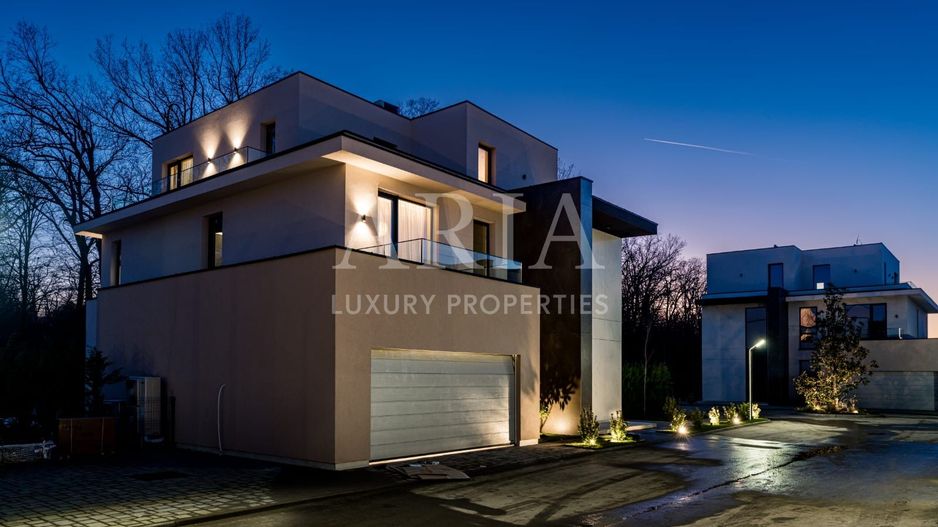 VILA EXCLUSIVISTA PADURE - Poză 18