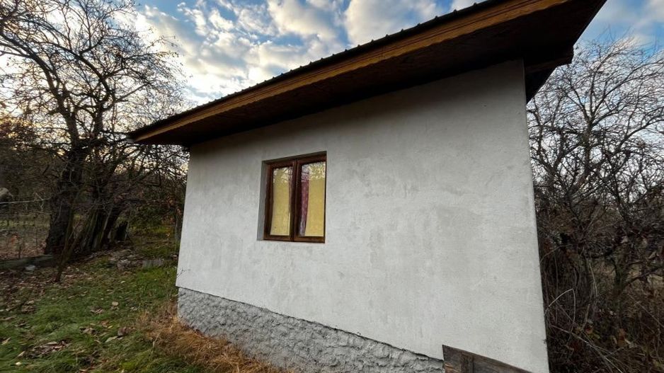 Casă + teren generos de vânzare în Strâmba Jiu - Poză 3