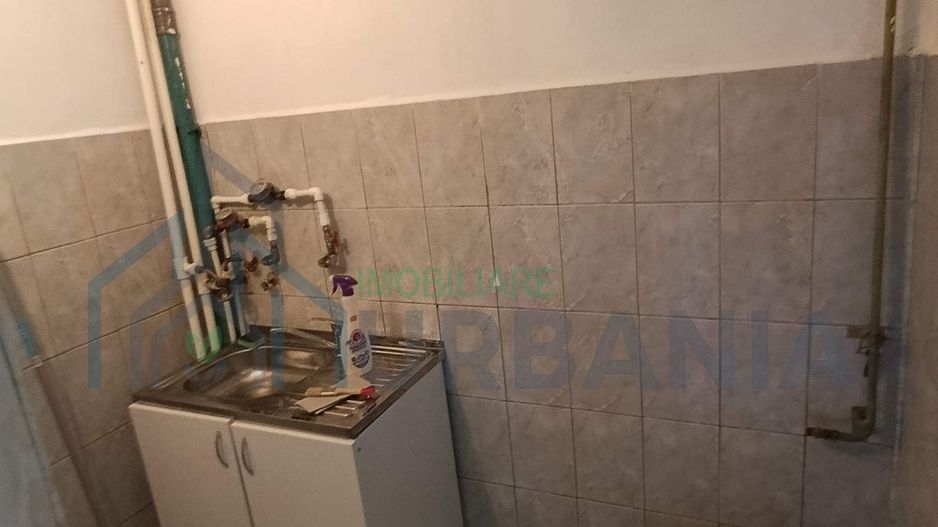 Garsonieră de vânzare la parter, zona Gara Nicolina, Iași - Poză 3