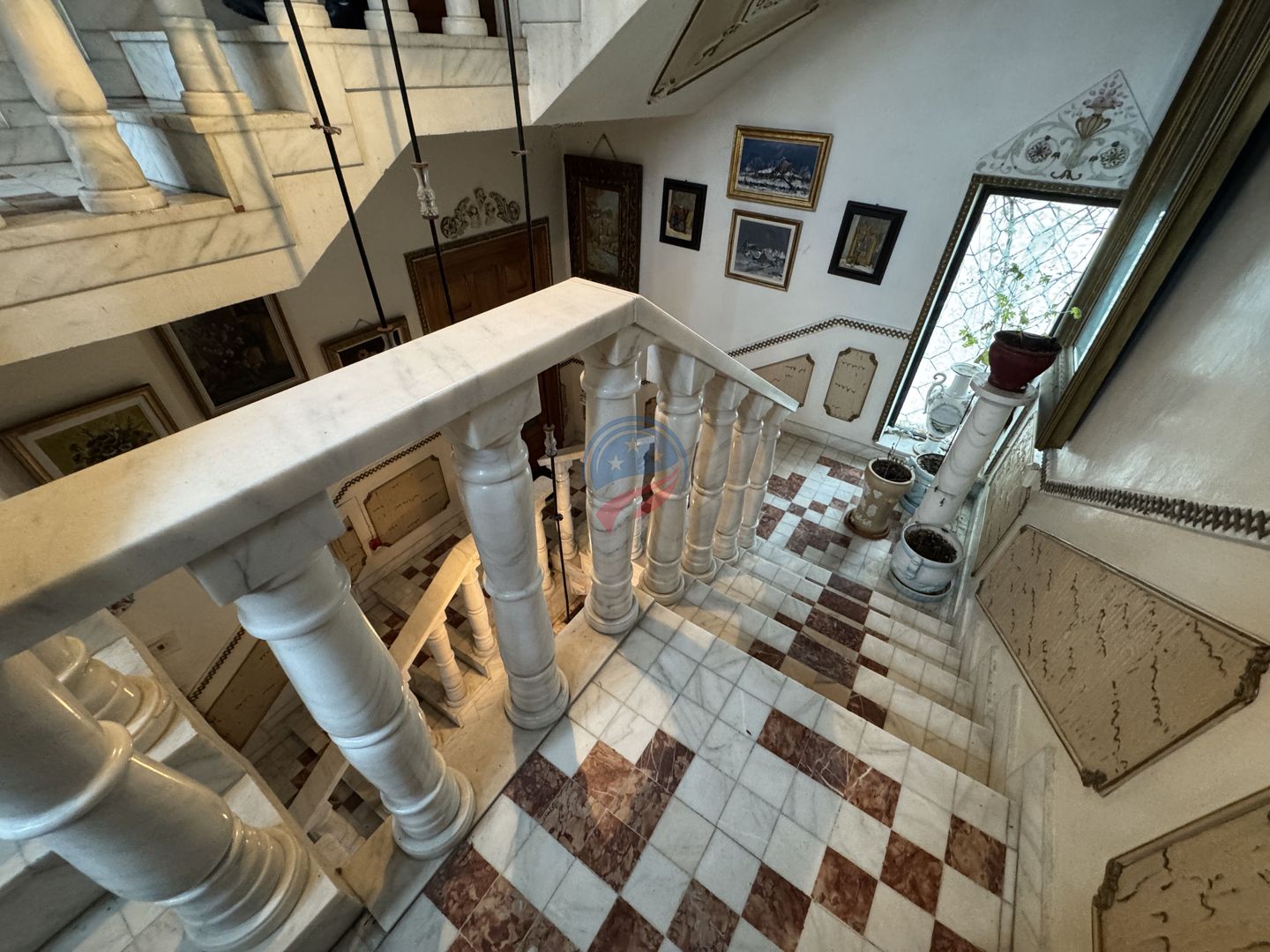 Casă Impresionantă Ultracentral, se accepta si apartamente la schimb - Poză 1