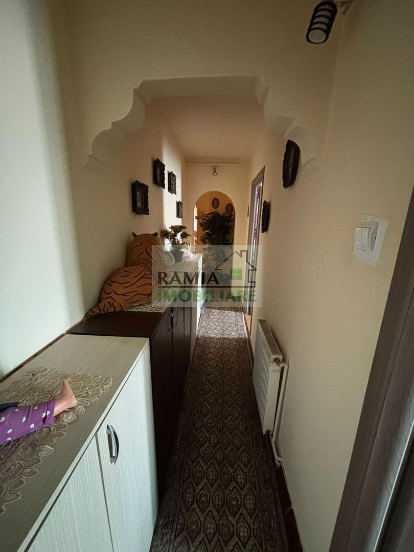 Apartament 3 camere decomandat, 67 mp, 2 băi, Balcon, beci - Poză 4