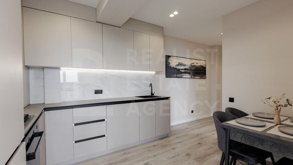 Vânzare, apartament, 2 camere + living, strada Calea Ieşilor, Sculeni - Poză 4