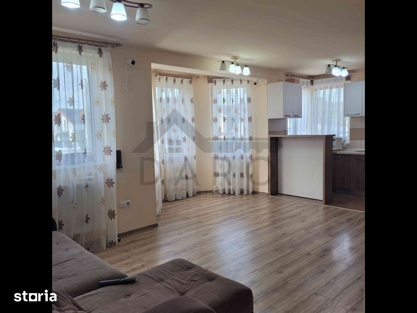 Casă Livezeni 815 mp teren, casa primitoare ,la doar 5 minute de oraș. - Poză 3