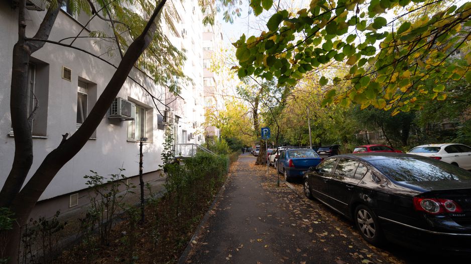 Apartament cu 3 camere de vanzare in zona Metrou Gorjului - Poză 13