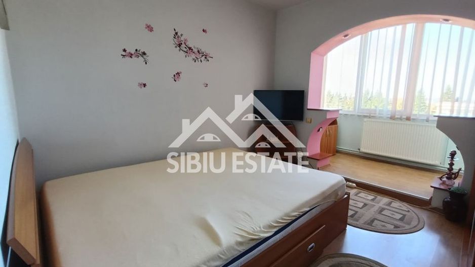 Apartament de vanzare cu 3 camere, decomandat -55 mp. balcon, pivnita - Poză 18