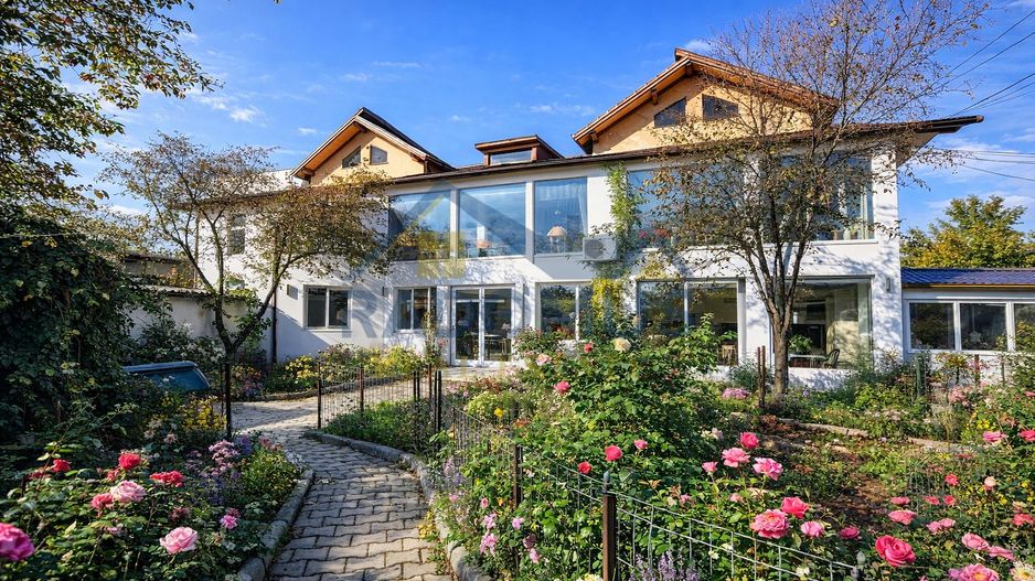 Casă P+1 I 3 Cam + 2 Băi I Piscină acoperită/încălzită I Teren 621 Mp - Poză 1