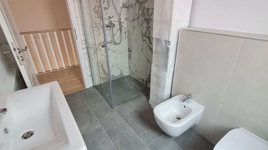 Proiect deosebit la 5 minute de Iulius Town - Poză 41