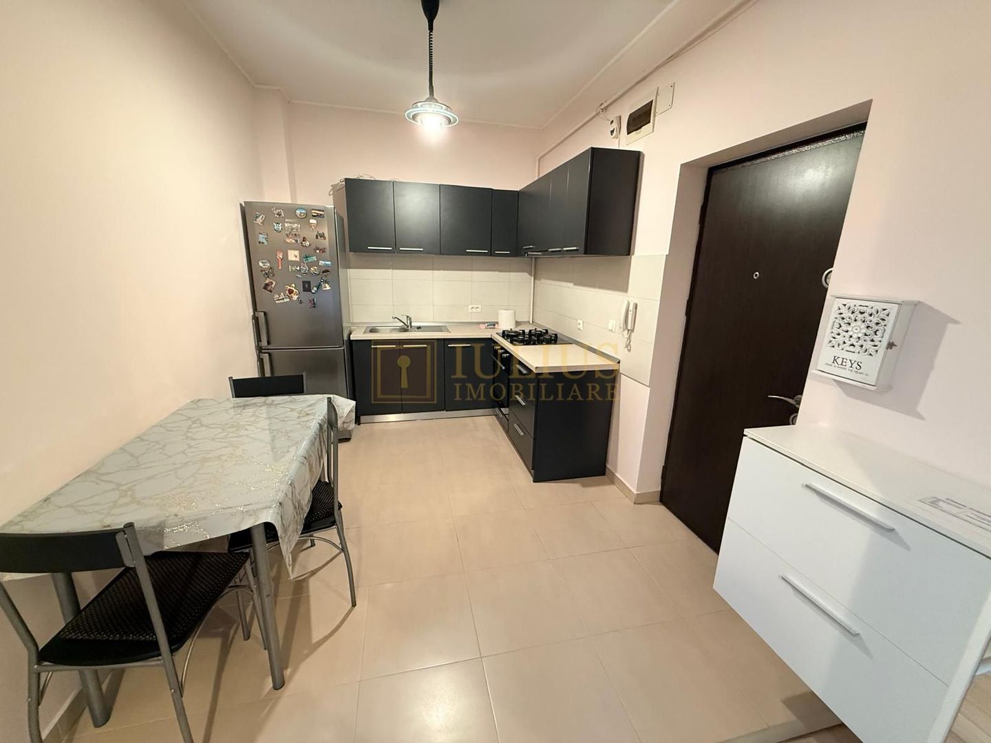 2 camere, Braytim, loc de parcare interioara cu poarta, gradina 10 mp, terasa - Poză 4