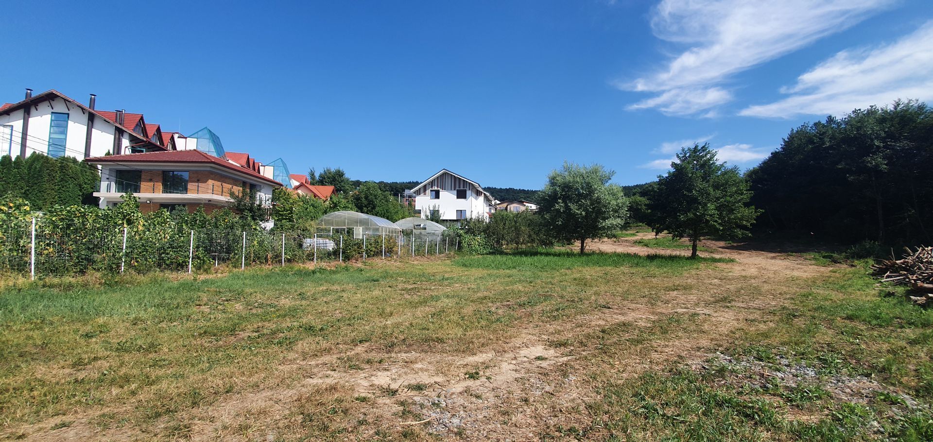 Teren de vanzare in Faget! 3600 MP! PUZ Aprobat! - Poză 1