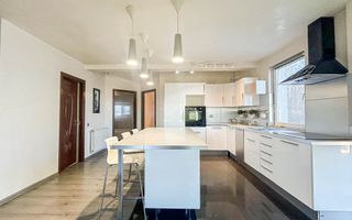 Apartament cu 3 camere de vânzare în Manastur, Cluj-Napoca - Poză 2