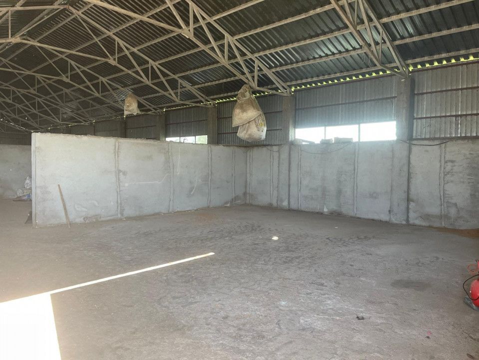 Hala de vanzare Costesti - Poză 9