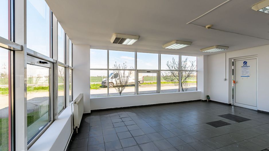 Hală industrială ideală pentru producție sau showroom în Arad 553mp - Poză 11