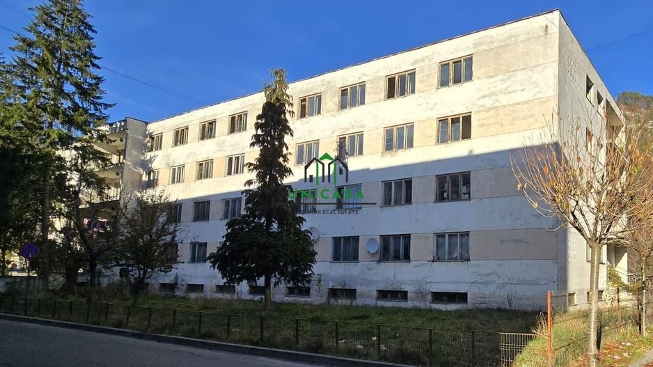 Bloc de apartamente - Brezoi - Poză 7
