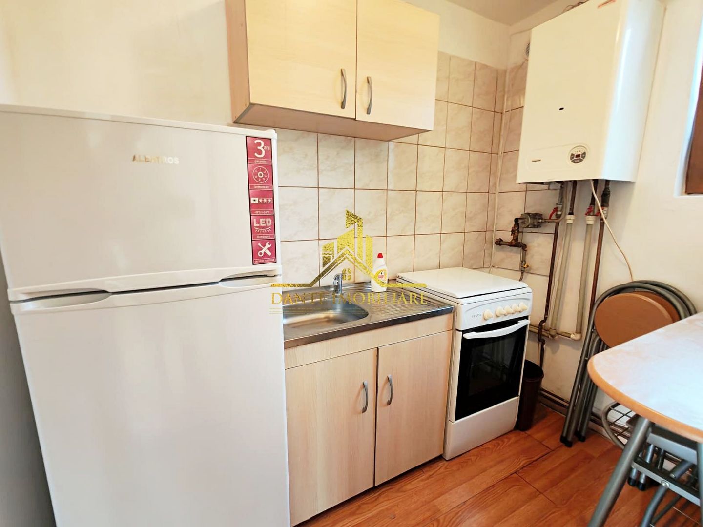 Garsoniera, decomandat, mobilat modern, spatios, Gruia, zona Garii - Poză 4
