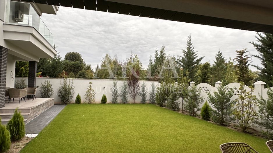 Vila de LUX cu 7 camere IANCU NICOLAE - Poză 6