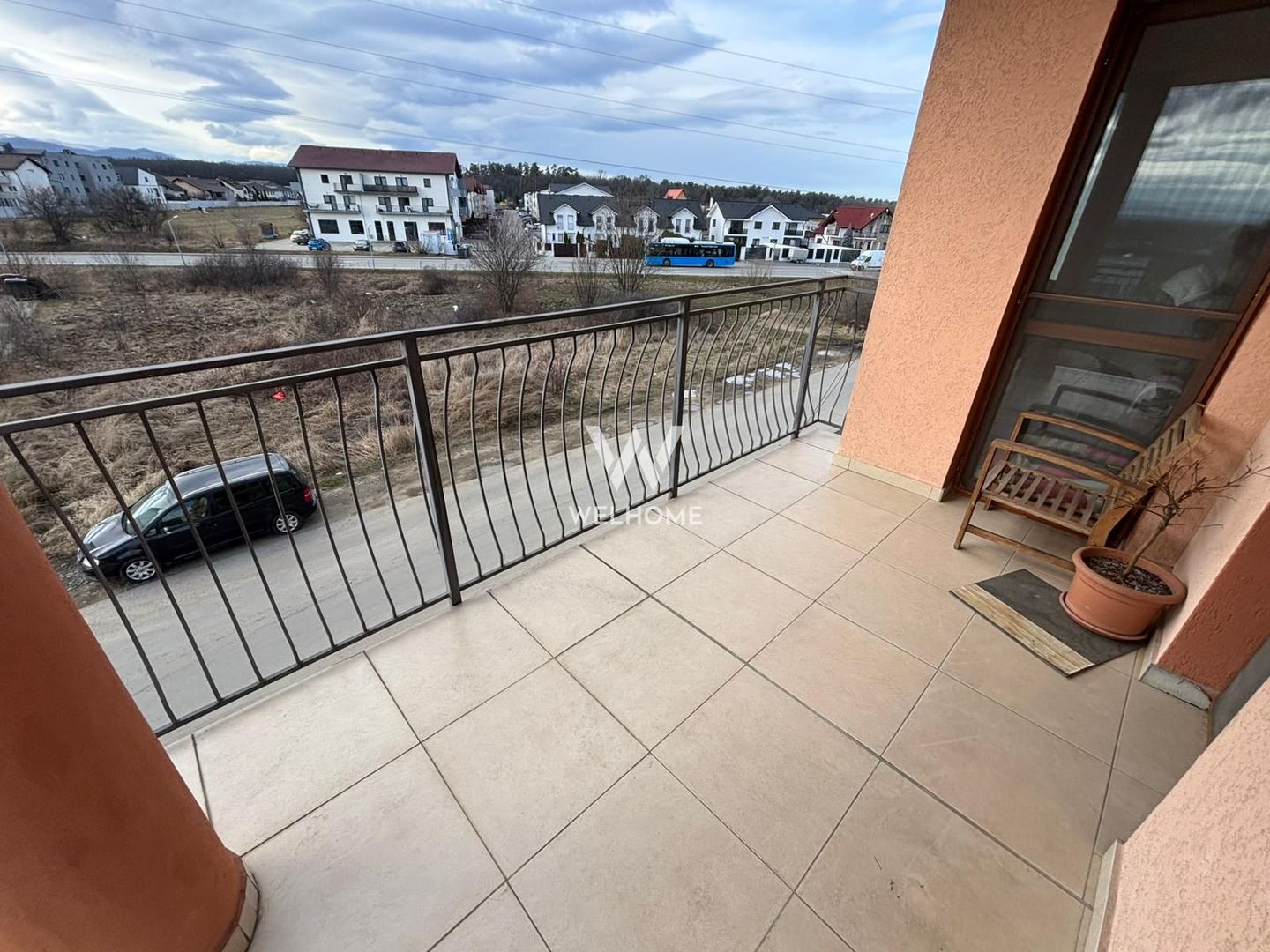 Apartament spațios cu 3 camere, 2 băi și balcoane generoase - Poză 13