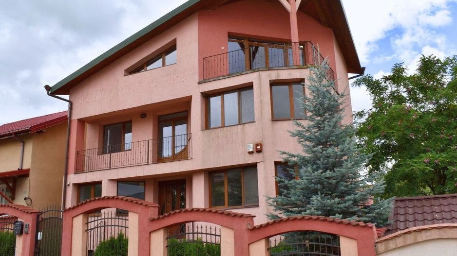 Inchiriere casa individuala multifunctionala zona rezidentiala Bunloc - Poză 1