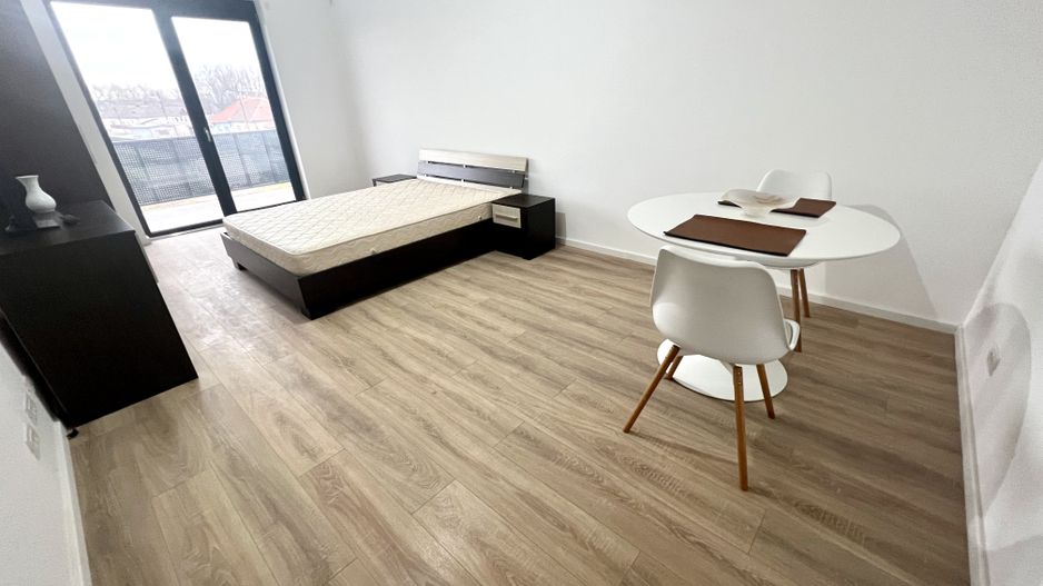 APARTAMENT SPATIOS CU TERASA - Poză 2