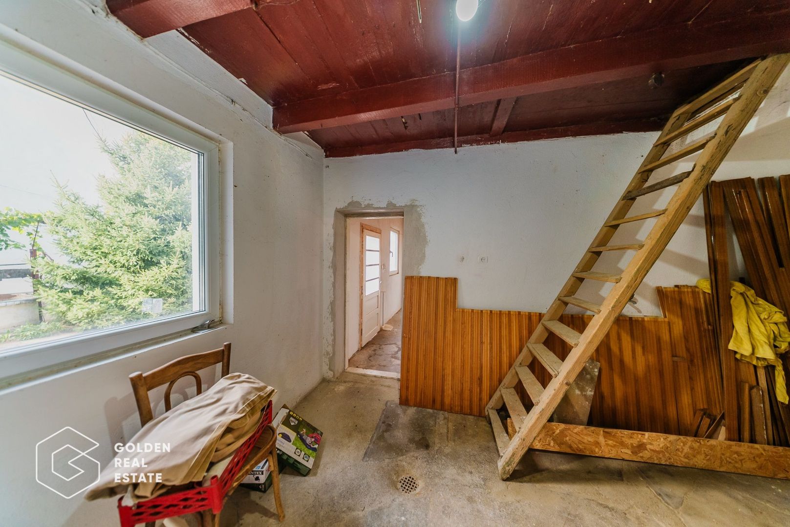 Vila superba, P+E,  Cuvin, 9 camere, 200 mp si teren 1300 mp plus anexa 3 camere - Poză 33