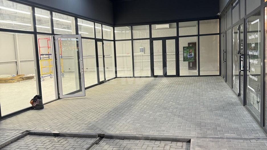 Spațiu comercial open space de închiriat — Traseul R6 Chișinău–Orhei - Poză 3