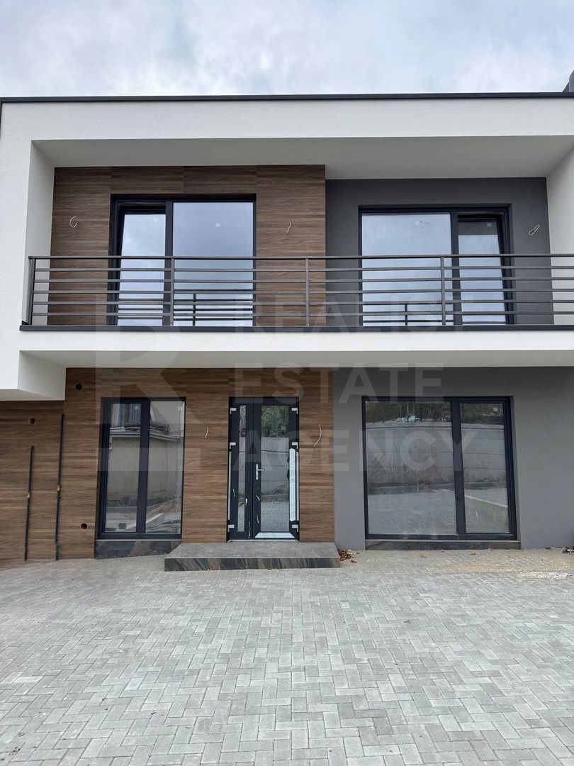 Vânzare, townhouse, 2 nivele, 3 camere, strada Prieteniei, Grătiești - Poză 3