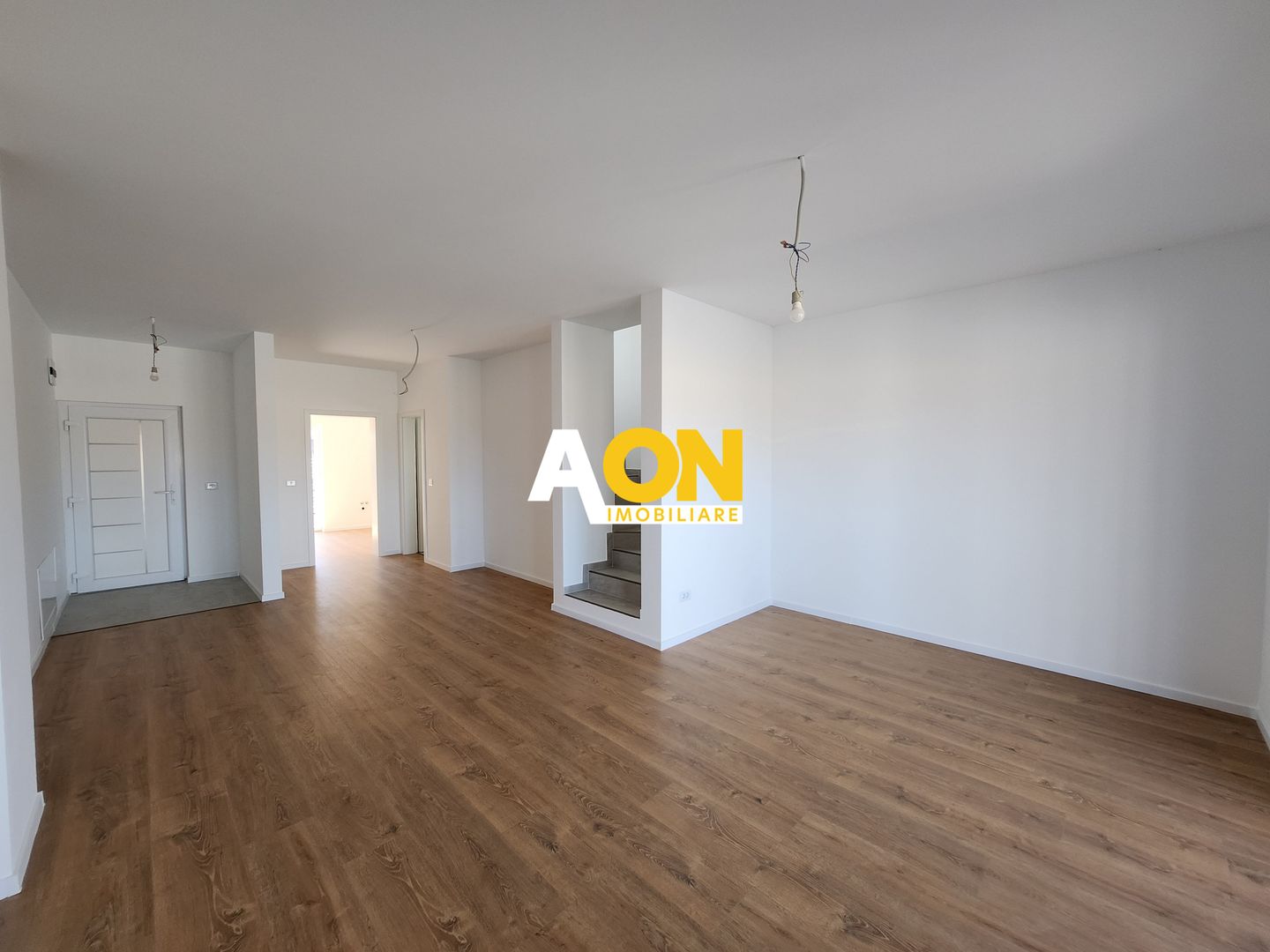 Casa Individuala cu 4 camere, 3 bai, terasa, 370mp teren, Oarda de Jos - Poză 6