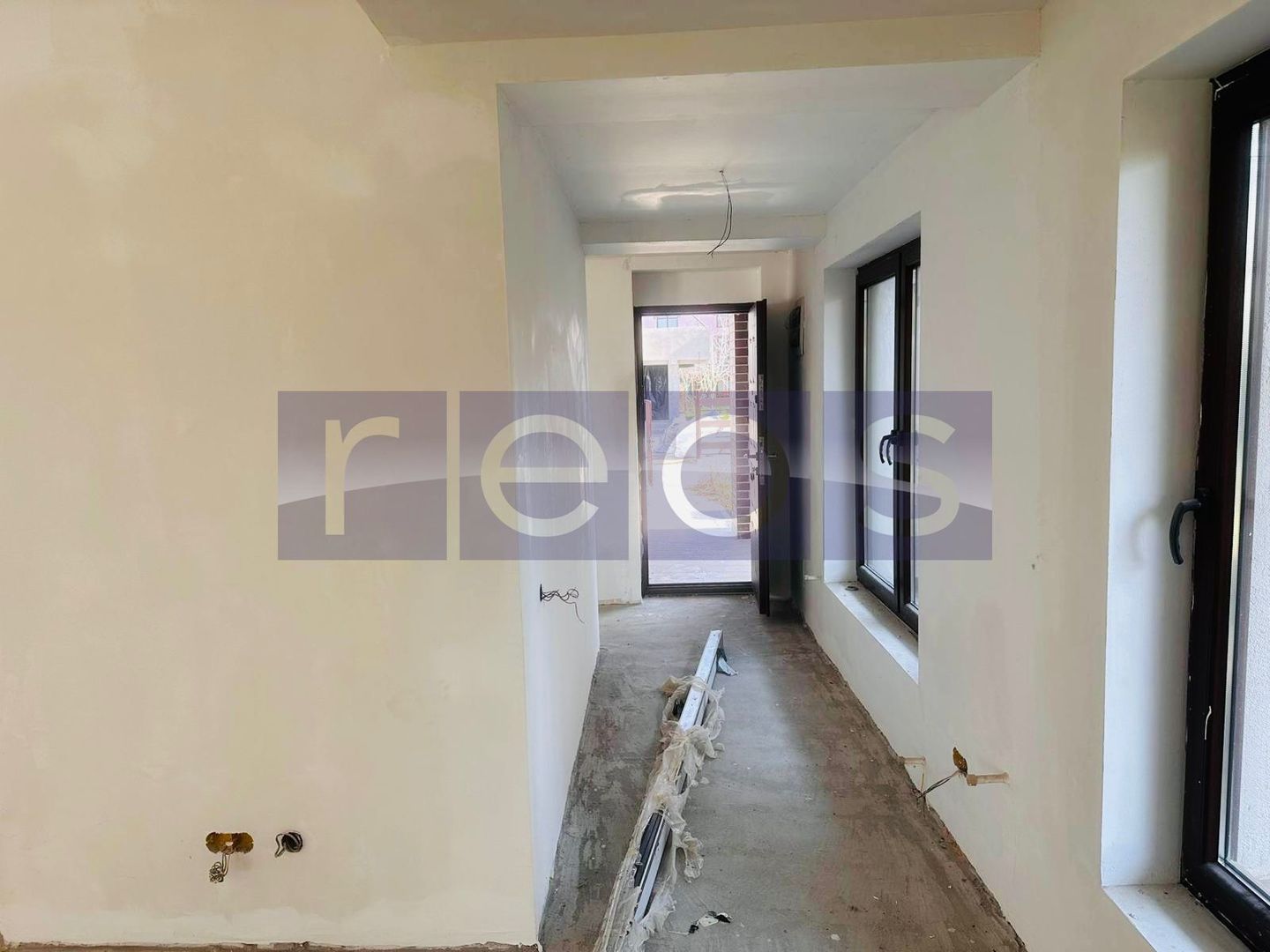 VILA DE VANZARE IN COMPLEX REZIDENTIAL | CREVEDIA | 4 CAMERE - Poză 13