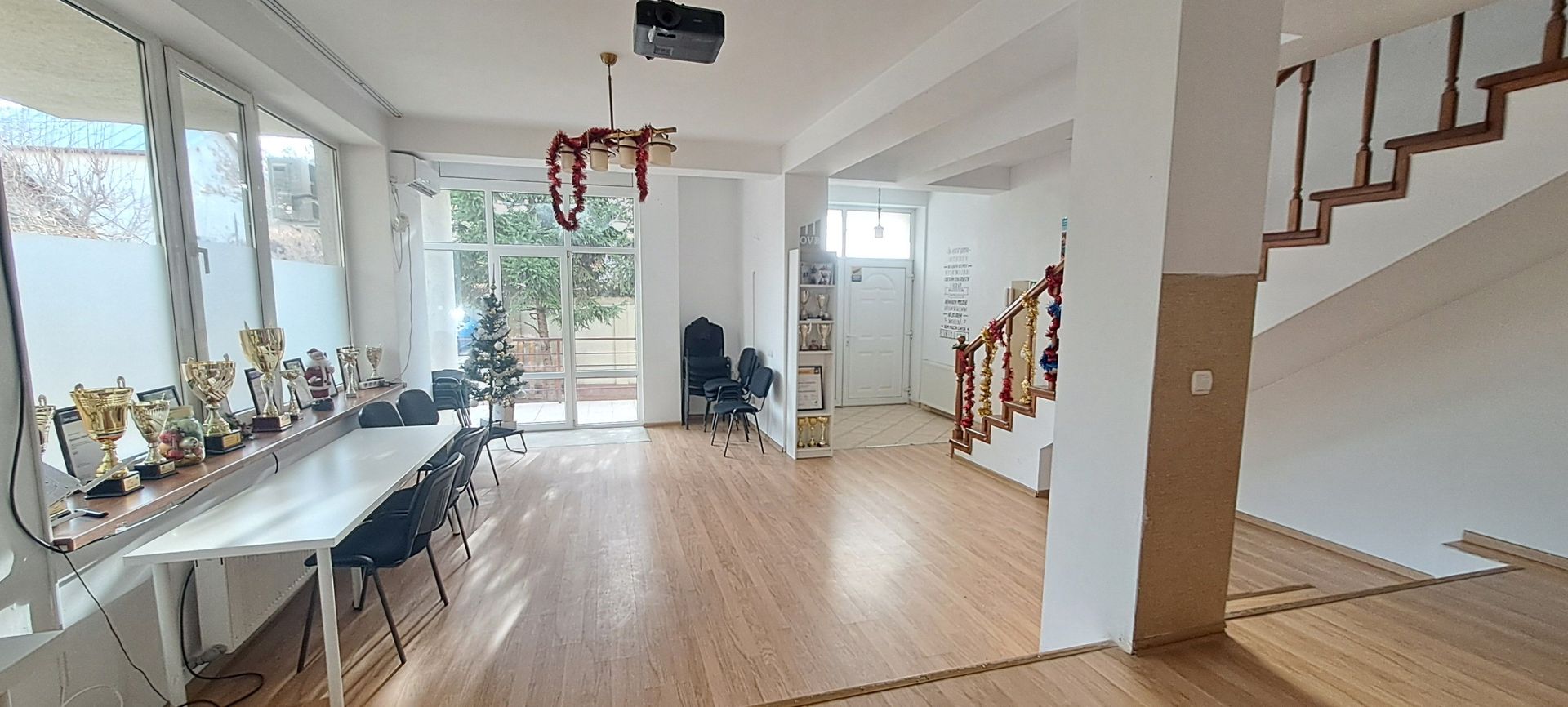 Vila individuala 7 camere | ideala birouri - Poză 1