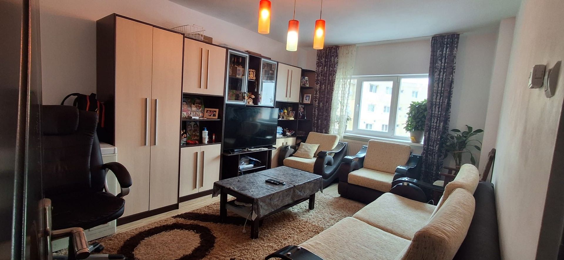 Apartament cu 3 camere de vânzare in Cetate - Poză 1