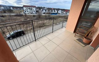 Apartament spațios cu 3 camere, 2 băi și balcoane generoase - Poză 13