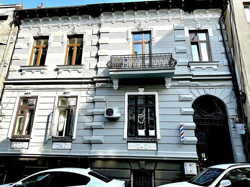 Magheru: 5 camere cu băi proprii – business regim hotelier care deja produce. - Poză 5