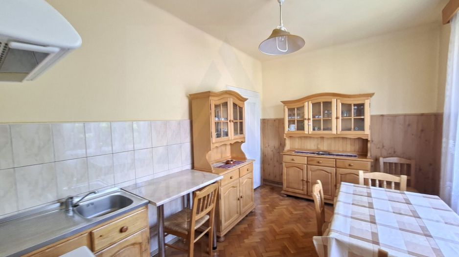 Apartament 4 camere 110 mp utili cu teren aferent si 2 bai Central - Poză 11