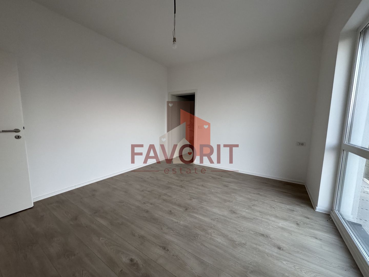 Etaj 1. Decomandat. Cu 2 bai - Poză 8