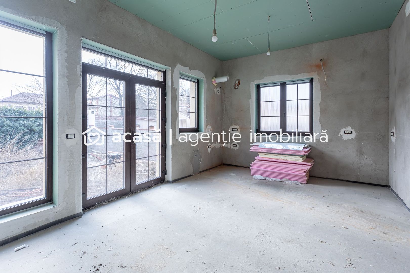 Casă / Vilă semifinisată cu destinații multiple zona centrală - Poză 4