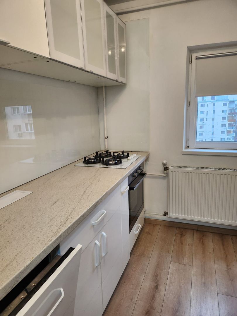 Vanzare Apartament 2 Camere Mall Vitan - 8 min Metrou Mihai Bravu - Poză 13