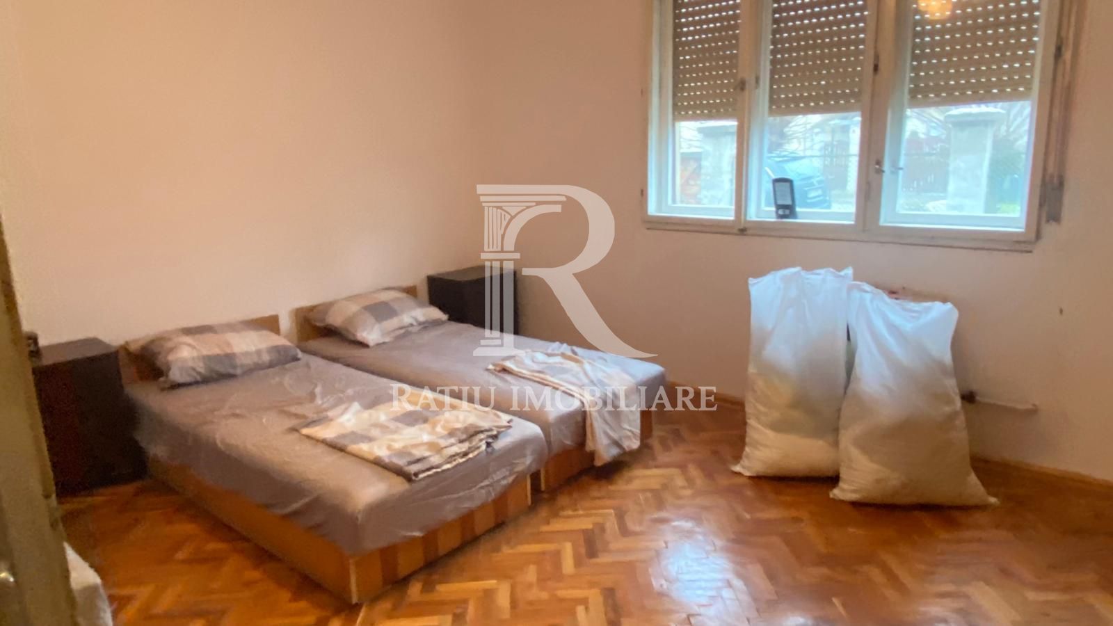 Casă din cărămidă | Teren 2000 mp|Anexe tradiționale | Bojt - Poză 20