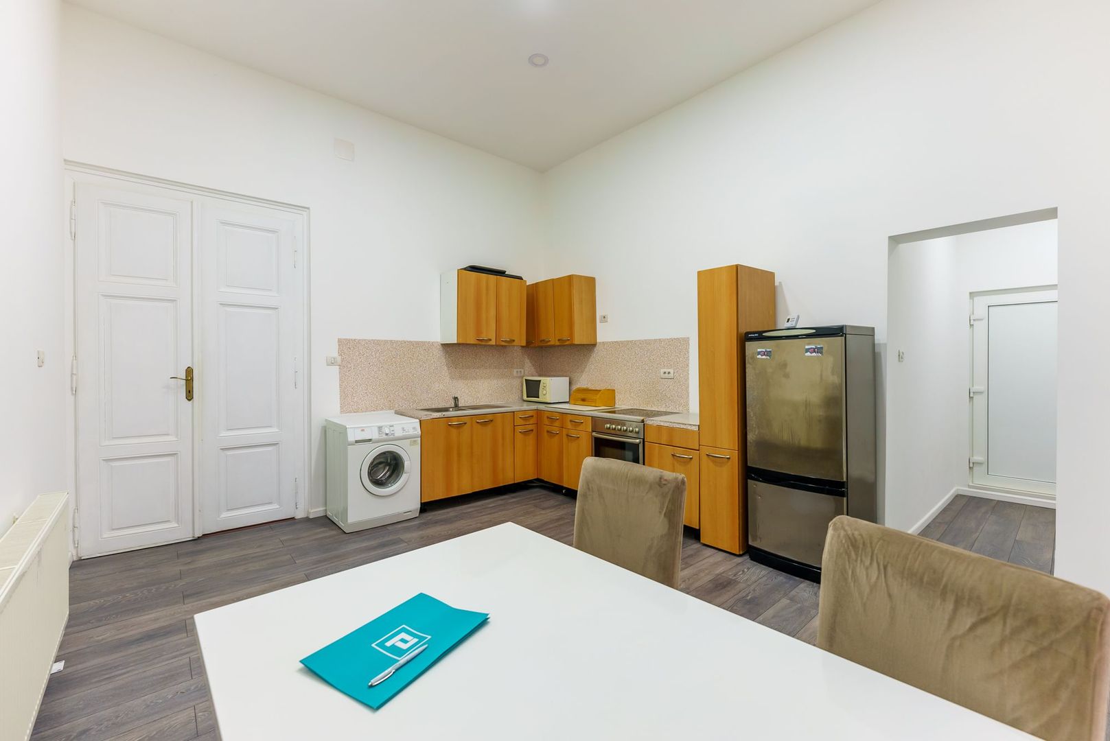 Apartament ultracentral cu 3 camere Arad - Poză 4